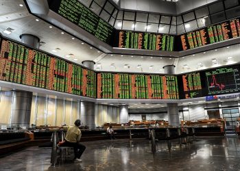 FBM KLCI Bertahan Atas 1,670, Tekanan Jualan Masih Ketara