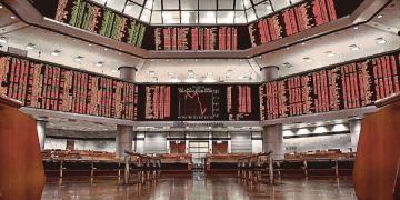 FBM KLCI Susut 15 Mata, Saham Bank & Utiliti Tekan Pasaran